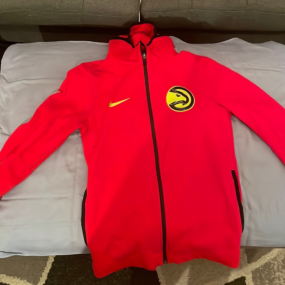 Hawks warm up shooting hoodie
